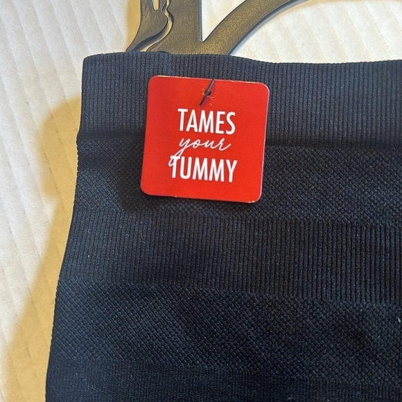 NWT Skinnygirl black shaping shapeweat seamless shorts tames the tummy size LG - Picture 8 of 9